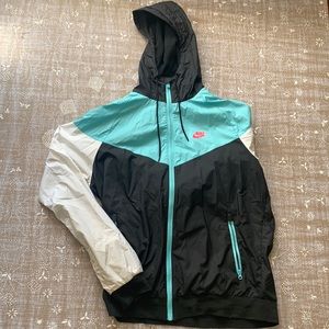 Nike Sportswear Windrunner Size M